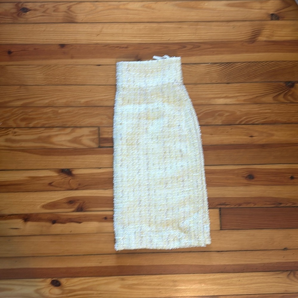 Tweed yellow skirt